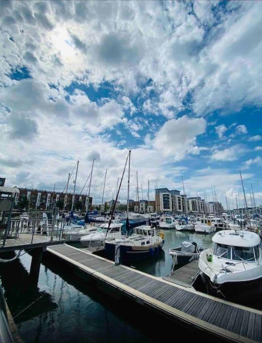 Cosy Apartment At The Marina Portishead Ngoại thất bức ảnh